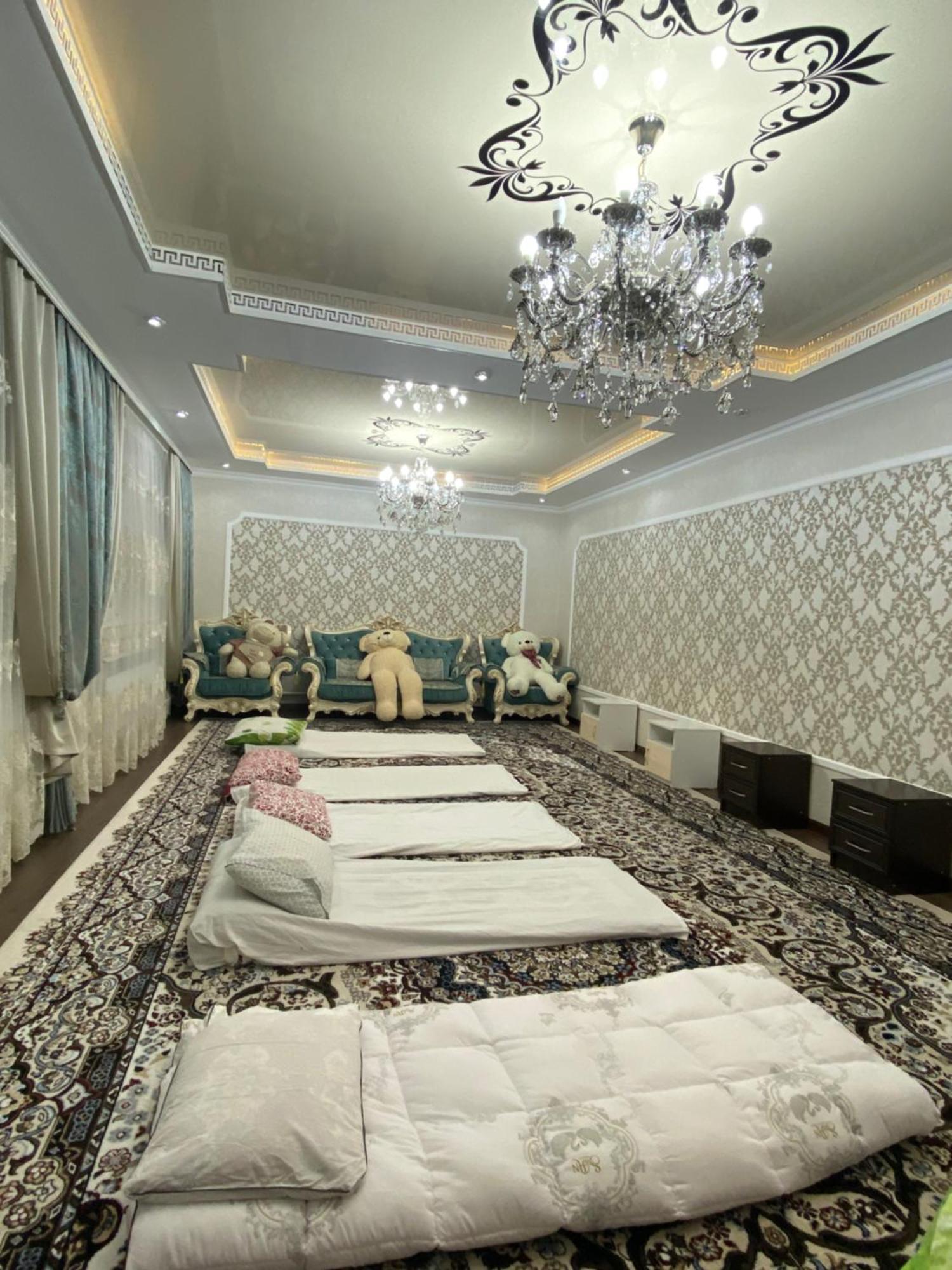 Guest House Glover Karakol Exterior foto